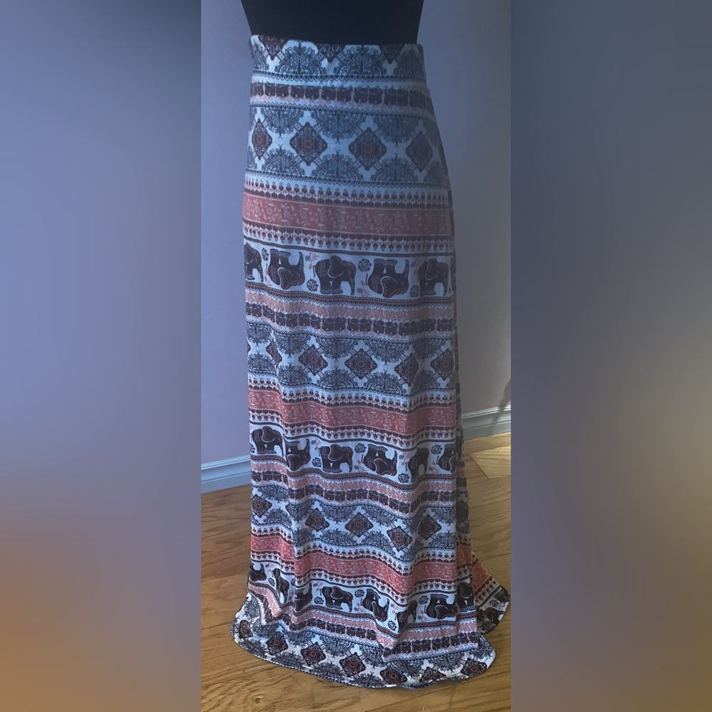 Gorgeous Elephant Print Maxi Skirt Size M/L